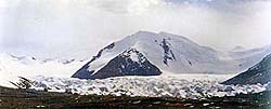 The snow-capped Geladandong Mountain